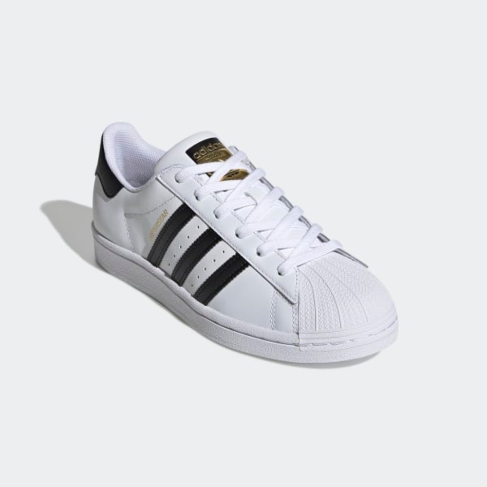 Adidas superstars